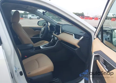 2025 Toyota Rav4 Xle z USA, uszkodzony, nr VIN 2T3P1RFV6SC513210